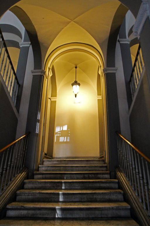 Casa Dante - Historic Apartment In The Perfect Naples Location Exteriör bild